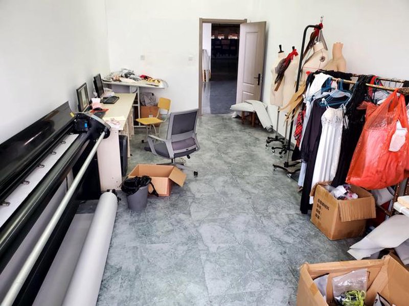 灌云县服装店:时尚前沿与本地特色的完美融合